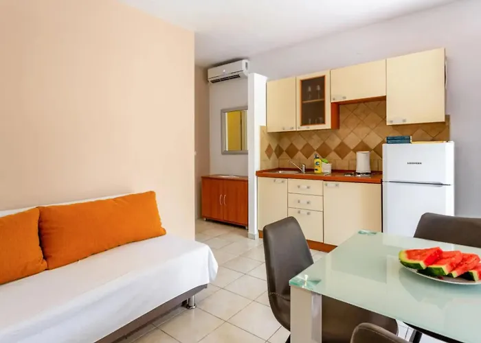 Tino Apartman Sukosan